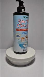 Sữa tắm cho Chó Mèo Biopro chai 500ml Giúp Da khỏe Lông mượt Khử mùi hôi Hương thơm mát dịu nhẹ lâu dài