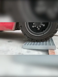 Hot Dipped Galvanized Steel Grating Drain Plate Sewer Cover Anti-Slip Heavy Duty 20/25/30CM