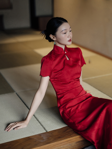 Dear Peony Red Wedding Dress Cheongsam Elegant Chinese Style Bridal Gown for Marriage Ceremony Low Slit Short Sleeve Womens Dress