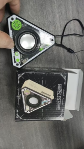 ฟังเพลงรอบทิศทางได้ทุกที่! ลำโพงบลูทูธมินิ V2 ซับวูฟเฟอร์ไร้สาย ขนาดกะทัดรัด พร้อมฟังก์ชันจับคู่ TWS