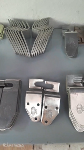 cặp pad cong inox Pad khoá thùng xe tải inox