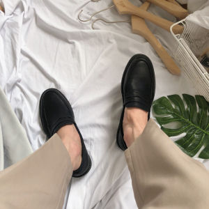 รองเท้าหนังสวมหัวแบบสวมสบายสไตล์อังกฤษคุณภาพสูงสำหรับผู้ชาย รองเท้าส้นแบนแบบสวมสบายสไตล์เกาหลี INS รองเท้าบุผ้าฝ้ายแบบสวมสบาย