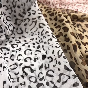 【Ready Stock】Fashion Tudung Leopard Printed Long Shawl Chiffon Hijab Scarf Leopard Voile Shawl