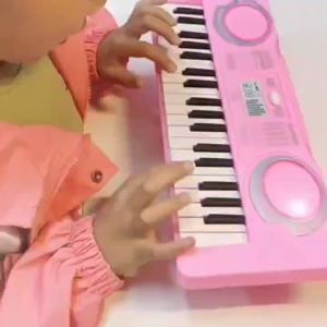 Kids Toy 37 Keys Kids Music Electronic Keyboard Digital Electric Piano Organ Early Learning Musical