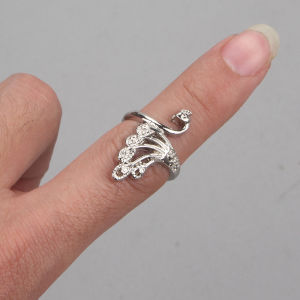 Handy Gadget Creative Retro with Opening Peacock Ring with Thread Female Ethnic Style Phoenix Distressed Crochet Knitting String Ring