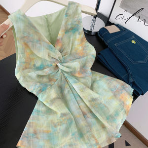 French Knot Dyed Green V-neck Top Womens Summer Beautiful Beach Vacation Sleeveless Halter Neck Shirt Loose Fit Casual Wear