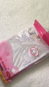 Grosir 6 Pcs Kaos Dalam Singlet Perempuan | Singlet Wanita Putih Polos Dalaman Anak Sekolah\nVanella Ladies isi 3 Pcs Atasan Kaos Dalam Tank Top Wanita Perempuan Katun Putih Size M L XL XXL