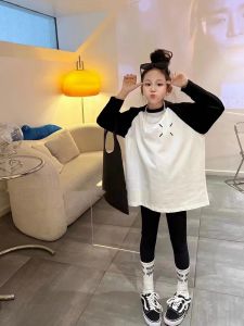 สไตล์เกาหลี เสื้อยืดแขนยาวเด็กผู้หญิง บล็อกสี ผ้าฝ้าย เสื้อฐาน ฤดูใบไม้ผลิ ฤดูใบไม้ร่วง สวมใส่สําหรับเด็กอายุ 2-14 ปี