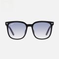 Unisex RayBan RB4401 Classic Wayfarer Fashionable Versatile Sunglasses for Men And Women Resin Lens Titanium Frame. 