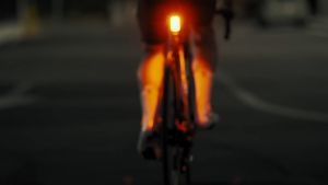 Đèn hậu xe đạp MAGICSHINE SEEMEE 300 độ sáng 300 lumen pin 1600mAH