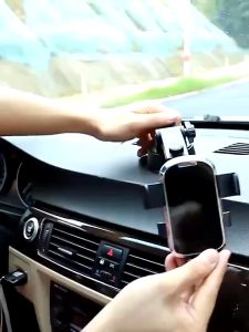 Car mobile phone stand Suction cup gravity dashboard mobile phone stand 360°GPS navigation universal
