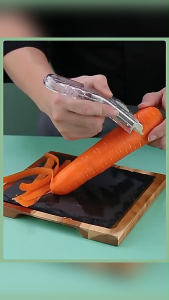 3-In-1 Peeler Multi-purpose Rotary Stainless Steel Potato Peeler Slicer Grater Shredder Vegetable Fruit Peeler Suitable for Kitchen