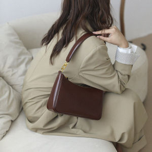 Retro Leather Underarm Bag Single Shoulder Womens Bag Versatile Small French Bread Bag Handbag Crossbody Bag for Young Women