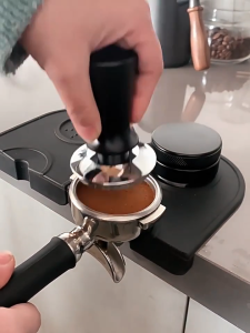 Adjustable Coffee Press with Ergonomic Design for Precision Coffee Tamping and Enhanced Brewing Expe