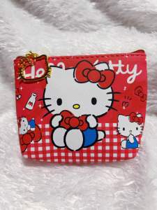 กระเป๋าใส่เหรียญ Hello kitty ซิปหัวคิตตี้ทอง มีลายให้เลือก ขนาด 11*10 cm.