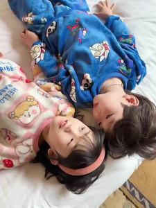 😘ชุดนอนเด็กแบบหนา ชุดนอนกันหนาว ผ้าสักหลาด เซท 2 ชิ้น-yoga150