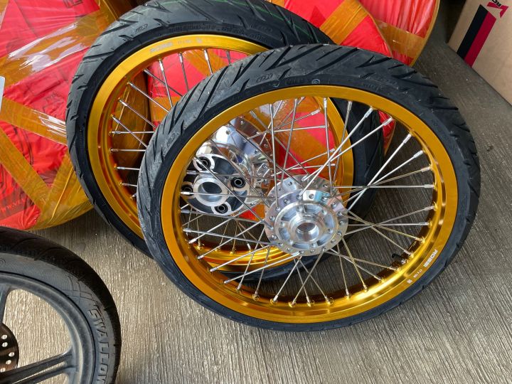 Velg Tiger revo ring v Rossi uk 160/185x17 plus ban 70/80 80/80