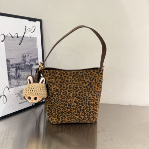 2025 New Fashionable Leopard Print Womens Shoulder Bag Crossbody Commuter Bag Magnetic Buckle Trendy Bucket Bag