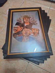 Hiasan dinding Cetak poster Cak Nun dan kawan kawan plus bingkai ukuran 35x52 cm