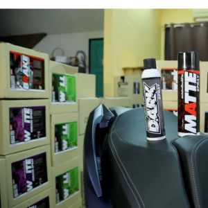 ชุด ฟรี แถมผ้าเช็ดป้องกันฝ้า สีด้าน MATTE+DARK SPRAY ด้วย สเปรย์ดูแลพลาสติก ยางดำ ชุดดูแลสกู๊ตเตอร์