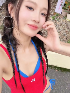 ชุดว่ายน้ำผู้หญิง สีตัดกันออกแบบ ผ้าที่ยืดหยุ่น บิกินี่ เสื้อสายเดี่ยว ทรงสลิมฟิต สไตล์เซ็กซี่ ส่งไวจากไทย 6079