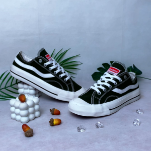 Dorks Cosplay Olive Green - Sepatu Sneakers Casual Pria Wanita Sepatu Sekolah Dorks