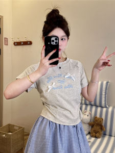 Sweet And Spicy Grey Short Sleeve Womens T-shirt round Neck Slim Fit Short Length Fashionable Casual Cotton Blend Top