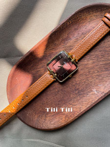 Elegant Vintage Large Dial Quartz Watch Womens Leather Strap Timeless Style Square Shape Stainless Steel Case