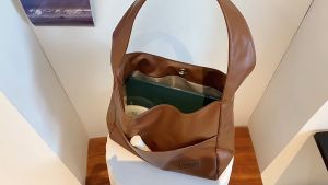 Chaichaishop💖พร้อมส่ง💖กระเป๋าใบใหญ่ หนังPU จุของได้เยอะมาก 3 สี