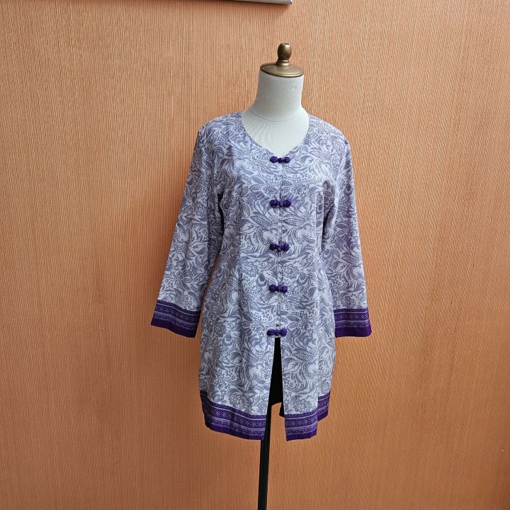 Atasan%20kebaya%20wanita%20ungu%20muda%20pastel%20lilac%20L%20cewek%20MEWAH%20lengan%20panjang%20kancing%20model%20cheongsam%20-%20Image%202