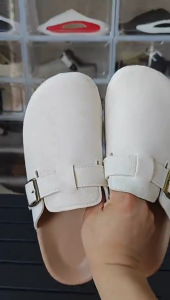 Women Cork Clogs Mules Slippers Adjustable Buckle Suede Closed Toe Slip‑on Sandals Casual Outdoor Flat Slide Shoes for Ladies (SIZE UP +1)