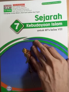 SEJARAH KEBUDAYAAN ISLAM UNTUK MTS KELAS 7-9 KURIKULUM MERDEKA - GLOBAL OFFSET