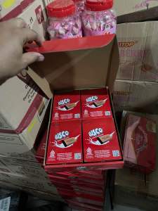 1 kardus coklat cashew isi 4 pack ( 80 picis )