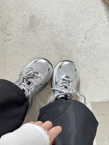 Mo Si 2025 Spring New Style Dad Shoes Silver Color Casual Running Shoes Thick Bottom round Head Retro Fashion Sports Sneakers