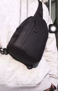 Tas Selempang Pria Polos Hitam Premium Tahan Air