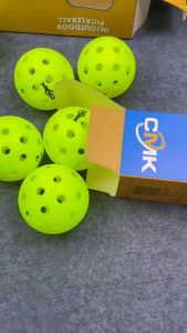 Bóng Pickleball CMK 40 Lỗ/ 26 Lỗ Outdoor - Hộp 8 Quả/4 Quả Banh Pickleball