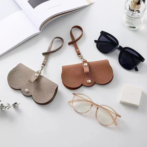 Sudyod【มีสินค้าในสต๊อก】 กระเป๋าใส่แว่นตากันแดด ระดับไฮเอนด์ แบบพกพา กระเป๋าแว่นตาแฟชั่น Glasses bag