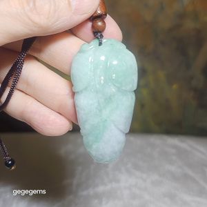 Premium Type A Jadeite light green double sides carvings Leaf Jade pendant (with certificate) 优質翡翠青绿双面雕刻大业有成(树叶)吊坠(带证书)