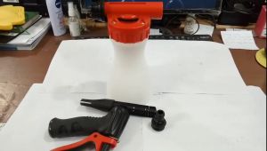 Semprotan Air Tekanan Tinggi 800ml: Alat Cuci Mobil & Pembersih Taman