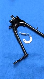 chống đứng winchân chống giữa xe win100 sắt sơn đenchân chống đứng xe honda win100 kèm lò xo chống đứng và móng chống