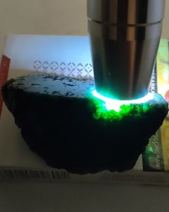 bahan batu bacan full kristal super HQ batu yg dikirim sesuai foto kode44