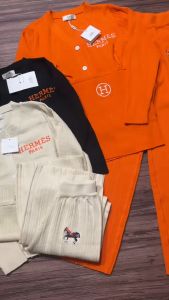 one set Jaket & Celana Luxury wanita– Kombinasi Kulit Premium Nyaman & Stylish