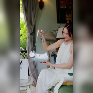 Bộ hộp quà YUUMY (Túi đeo vai nữ YUUMY YN345 + Hộp quà YHQ3T + Túi giấy YTG3T + Túi rút BVR3838 + Thiệp cảm ơn YBT1)