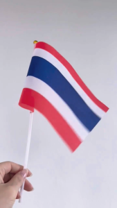 【พร้อมส่ง】ธงชาติไทย ธงโบกมือ ธงเล็กมีเสา ธงชาติ ธงโบกมือ เหมาะสำหรับการแข่งขัน งานเฉลิมฉลอง และงานกีฬาต่างๆ