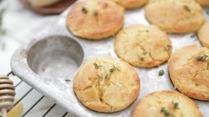 Bobs red mill Gluten Free Corn Flour 624g. ข้าวโพดบดละเอียดเป็น แป้งข้าวโพด สีเหลืองธรรมชาติ ปราศจากกลูเตน