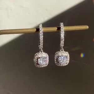Huitan New Trendy Square Shape Drop Earrings Brilliant Bridal Engagement Wedding Jewelry Elegant Female Dangle Earring Nice Gift