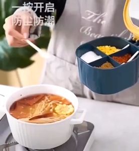 TEMPAT KOTAK BUMBU DAPUR 4 SEKAT SERBAGUNA