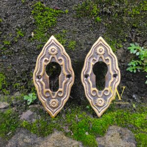 Tutup Lubang Kunci Pintu Kuningan Motif Lancip Ukir 2 Pcs