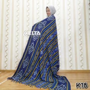 KAIN TENUN IKAT BLANKET MOTIVE LOMBOK