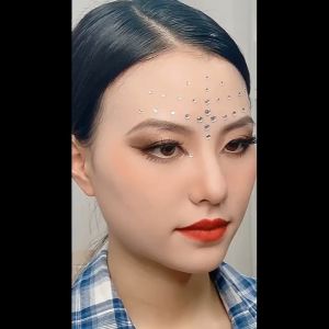 คริสตัสติดตา แต่งหน้า เพชรแต่งหน้า ติดผม มีกาวในตัว สติ๊กเกอร์ติดหน้า ดอกเบี้ย H.S